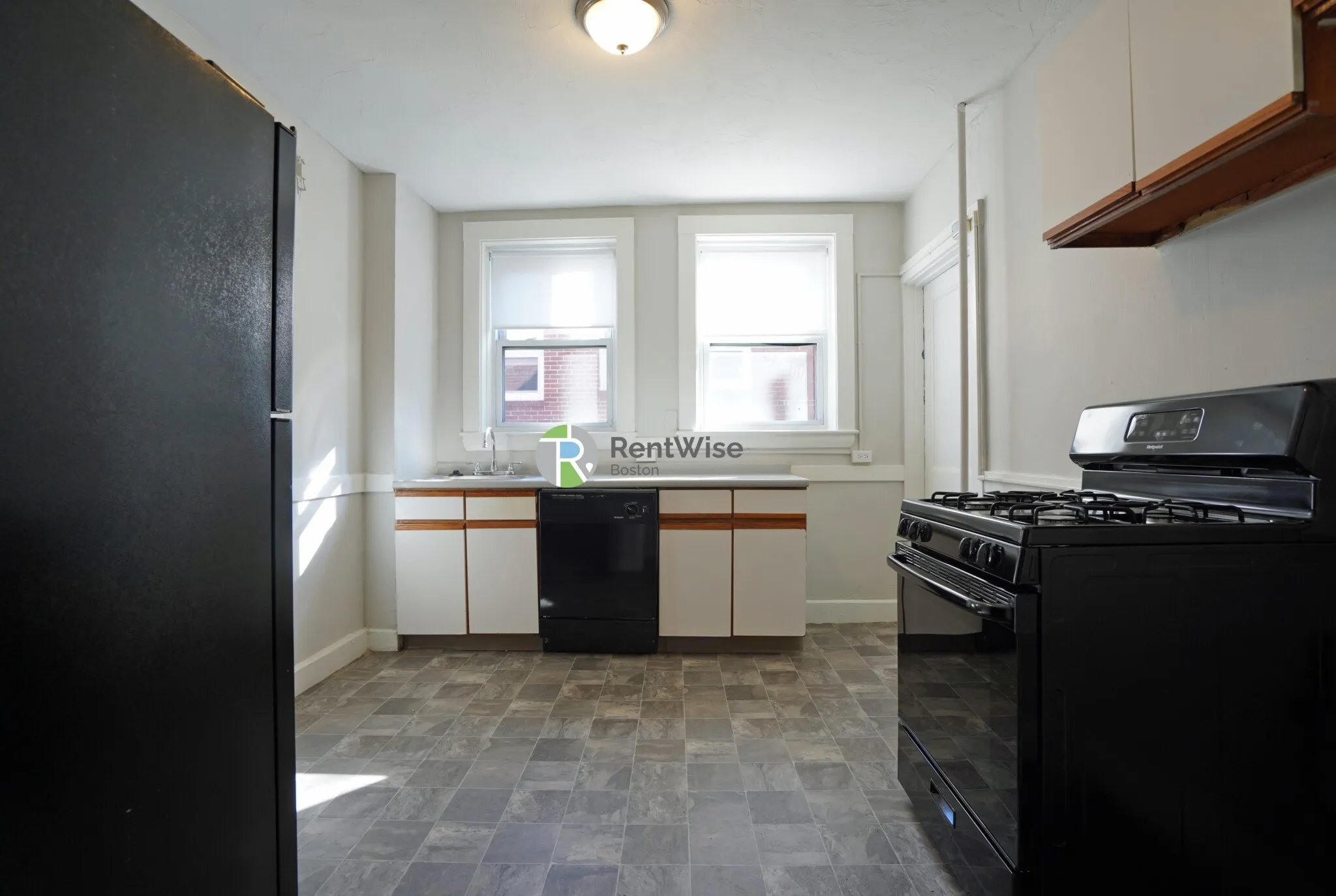 90 Cypress St, Emerson Gardens