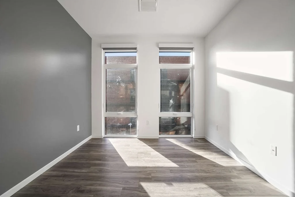 839 Beacon St, Fenway