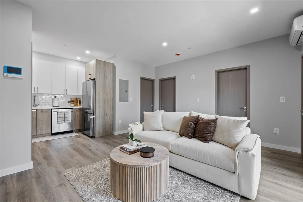 43-47 Fremont, Mattapan