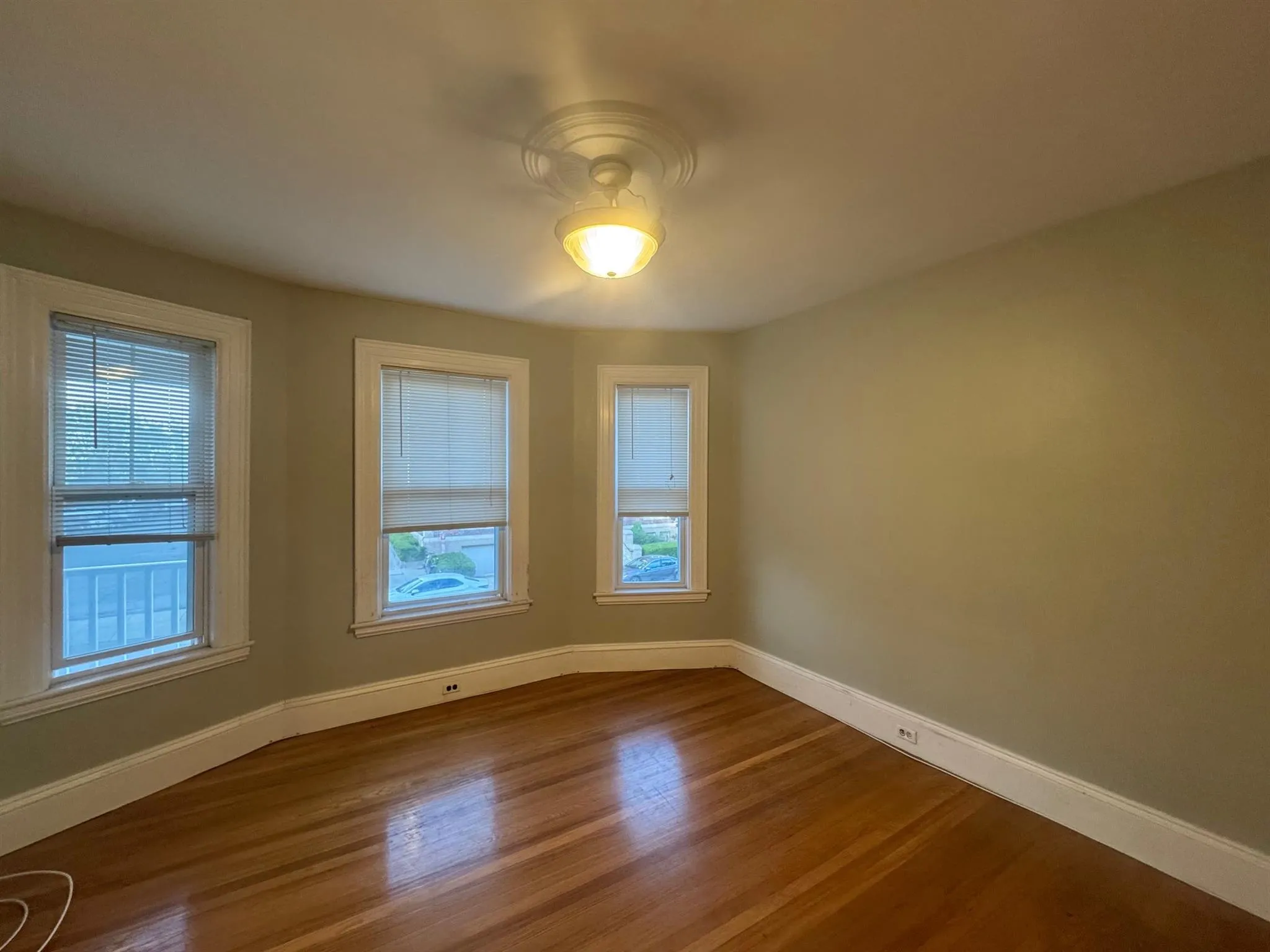 106 Highland Ave, Winter Hill