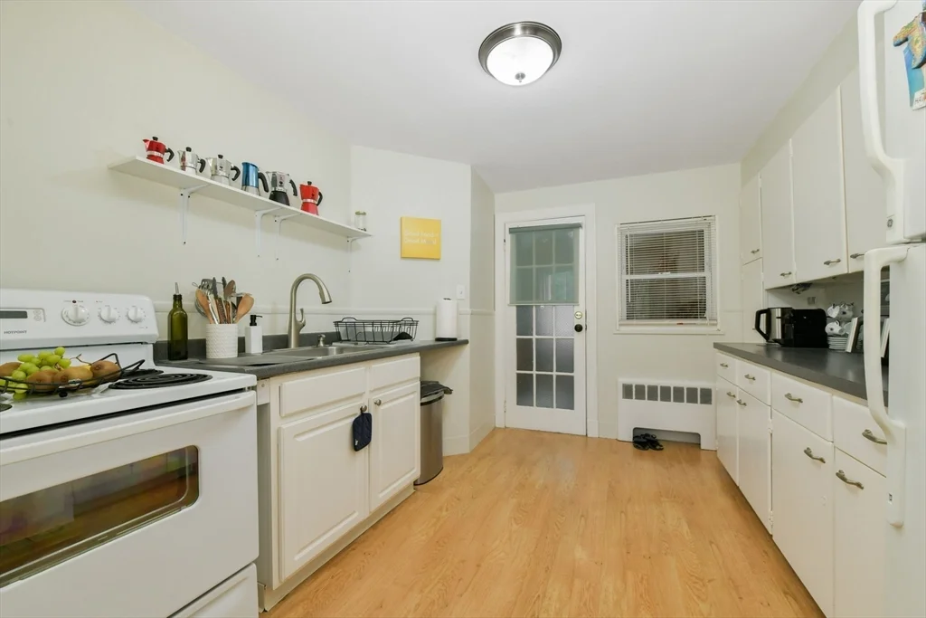 4635 Washington St, Roslindale