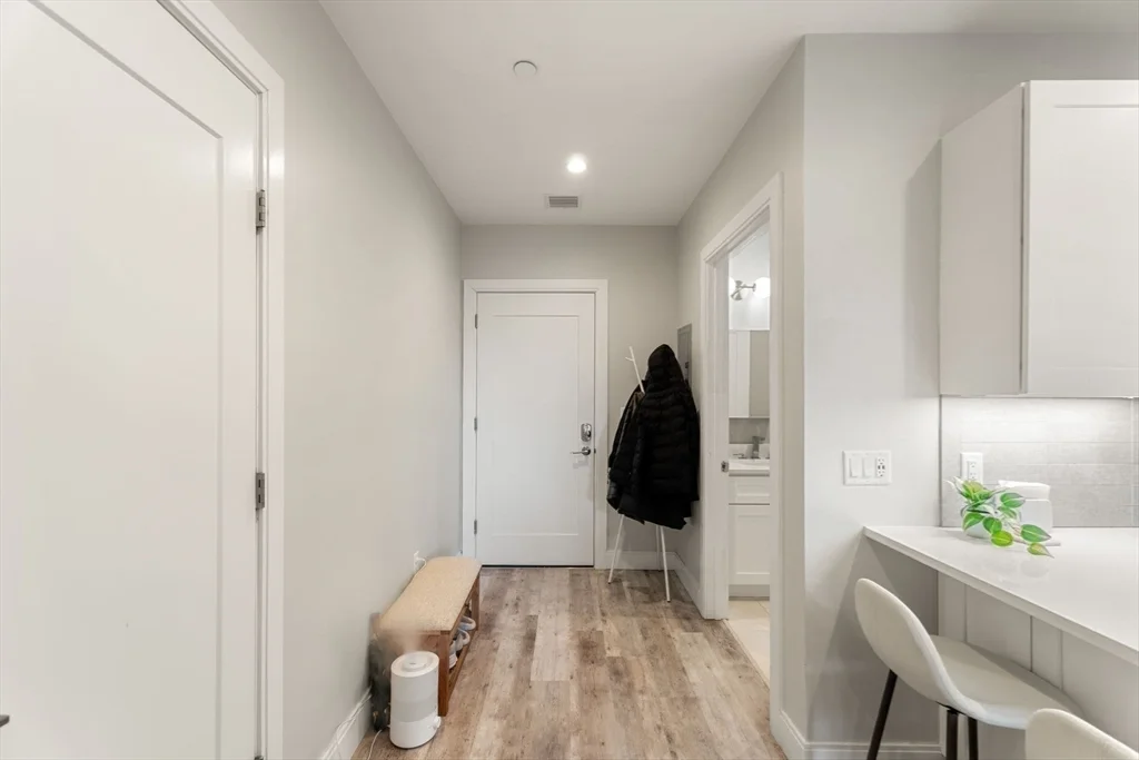 1457 Tremont St, Mission Hill