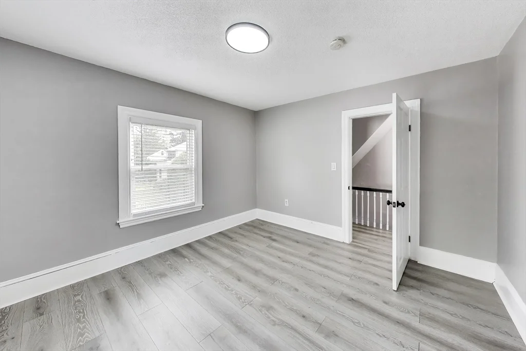 24 Clematis St, Winchester