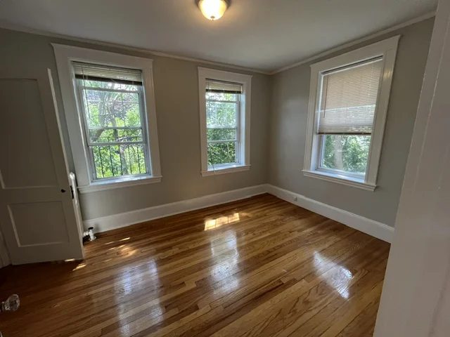 179 Elm St, Davis Square