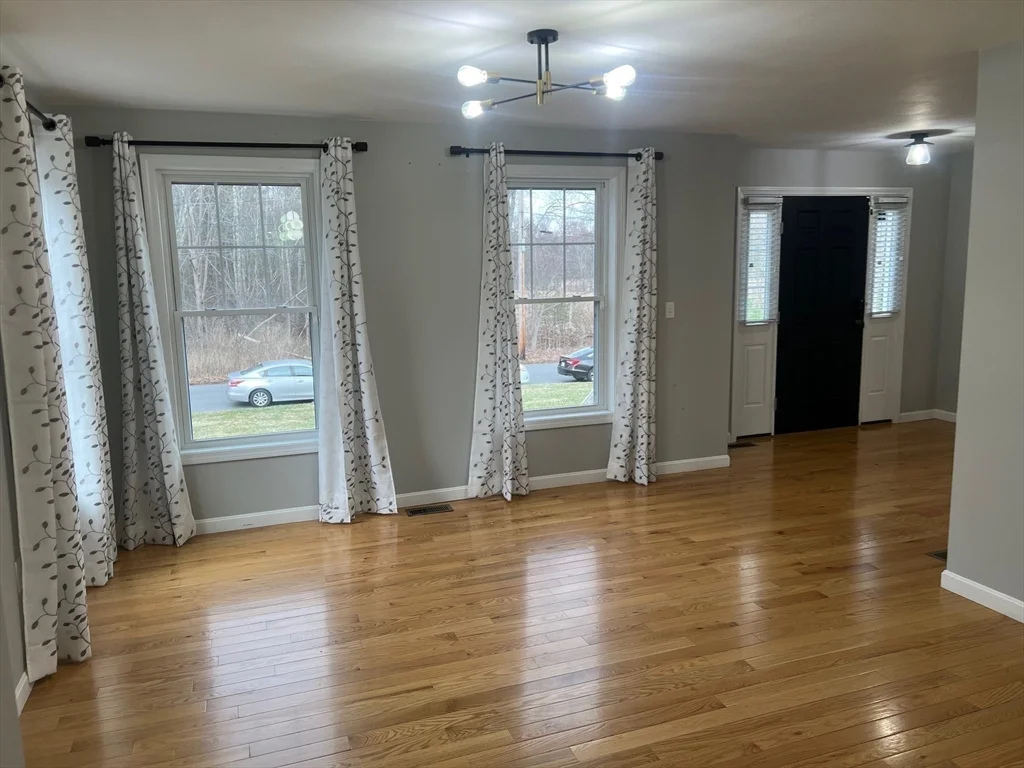 131 Merrill, Rosemont
