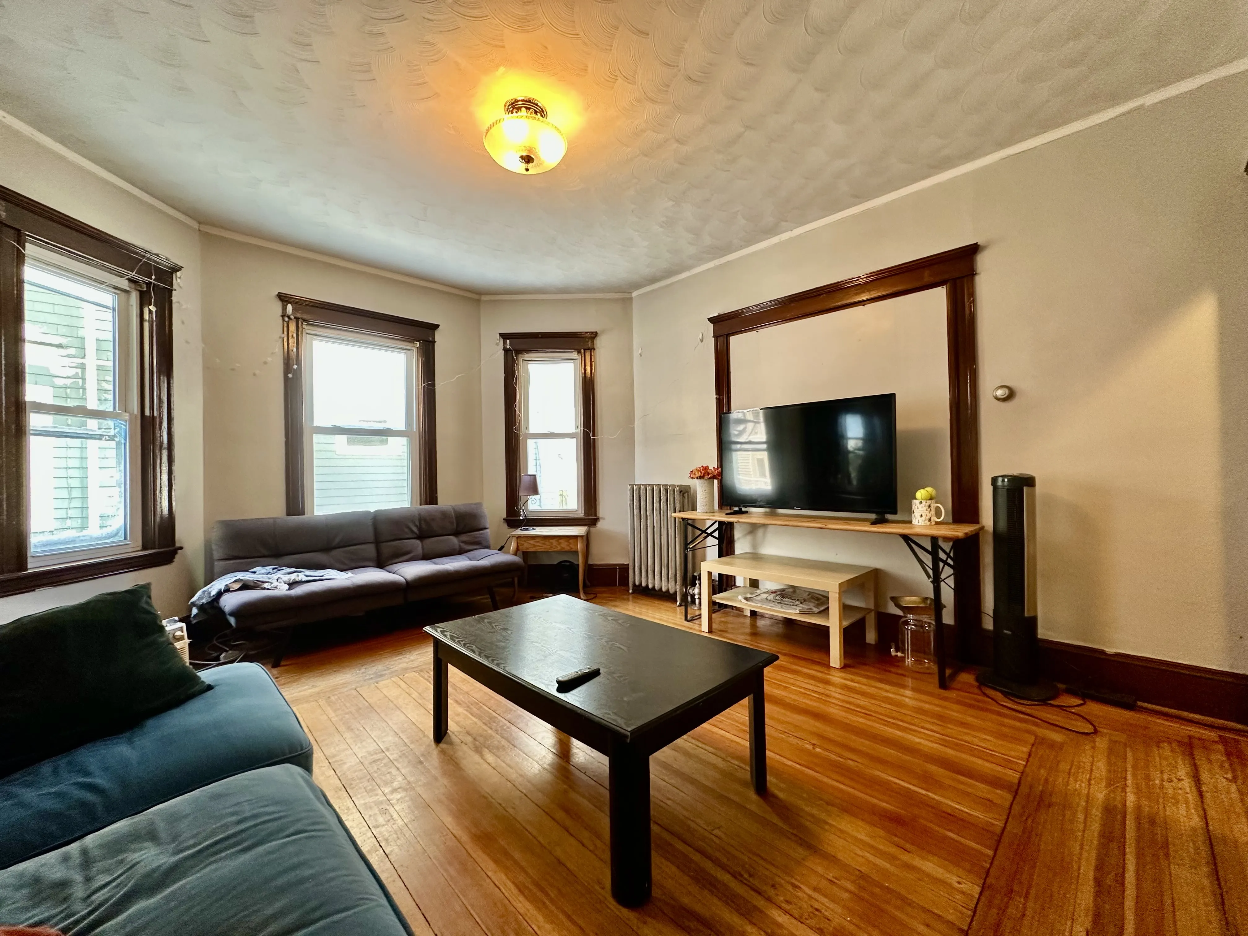 183 College Ave, Tufts