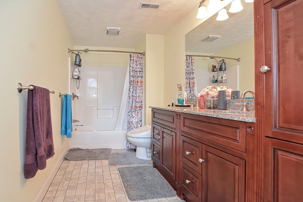 1 Olson St, Wilmington