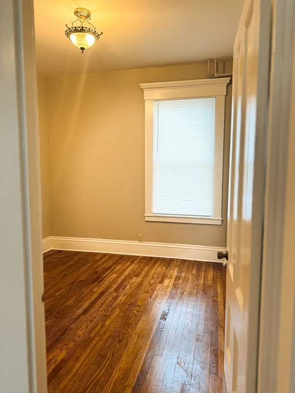 65 Chestnut St, New Bedford