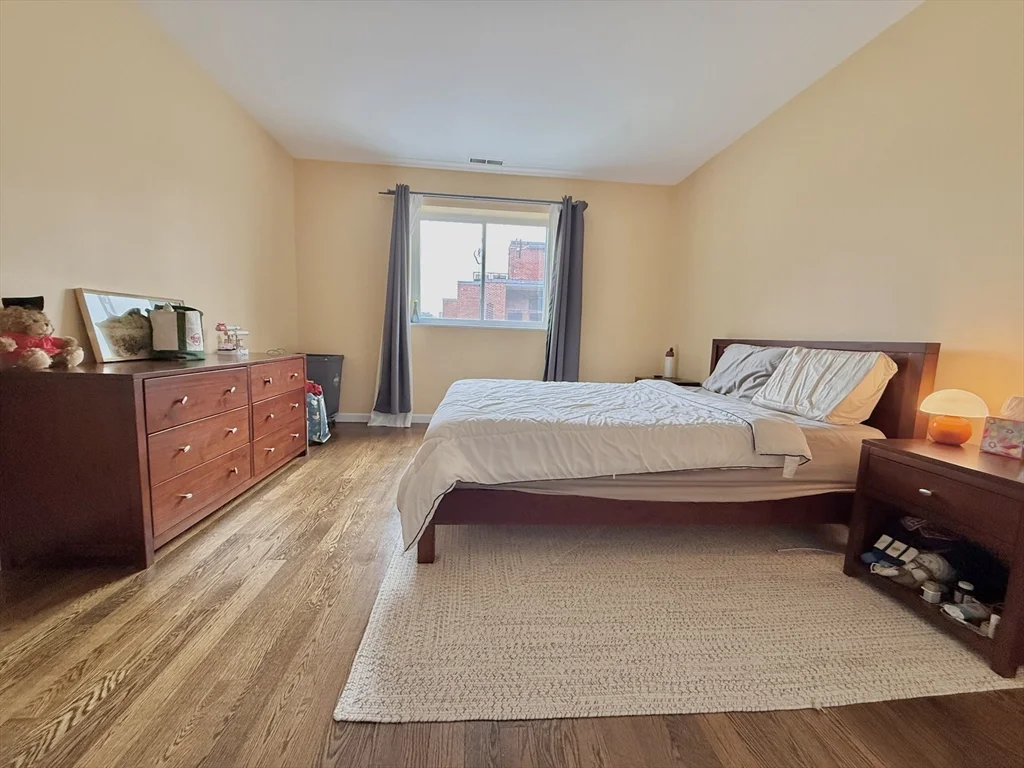 20 Stearns, Coolidge Corner