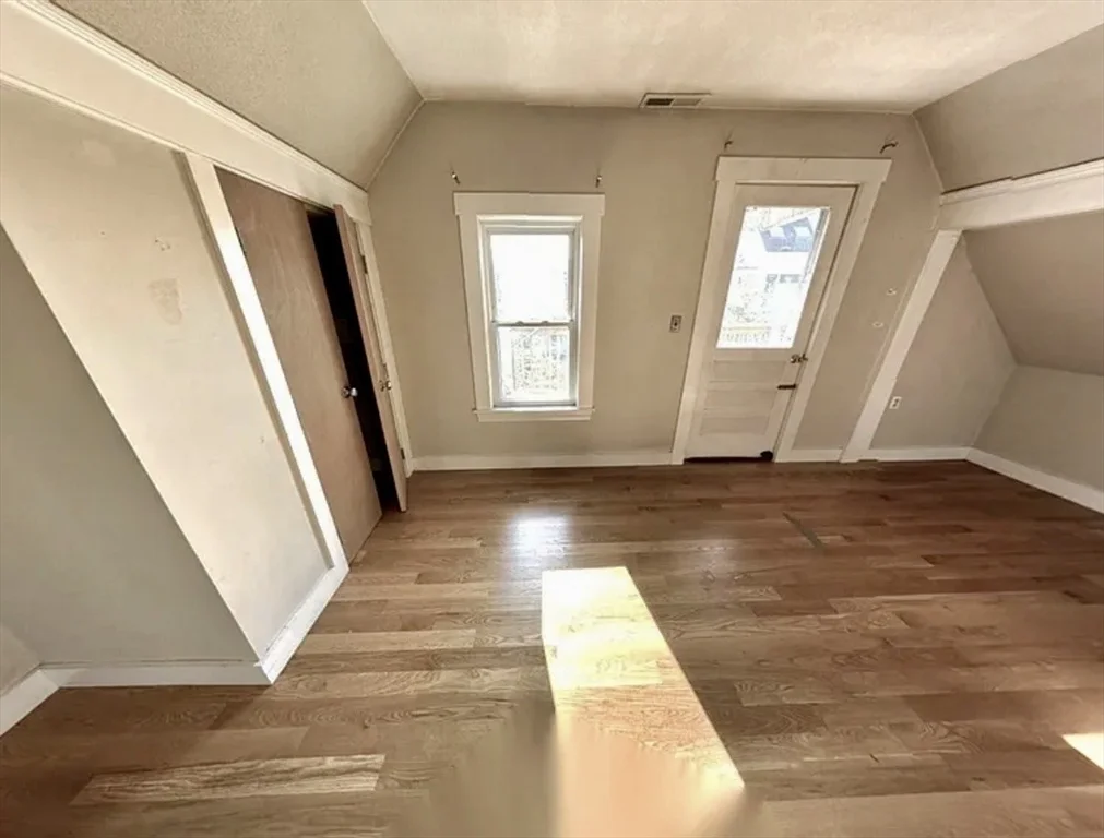 14 Dow St, West Somerville