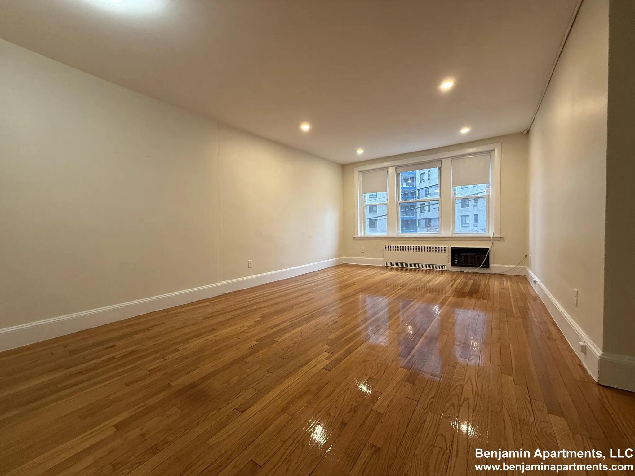 33 Lancaster Ter, Corey Hill