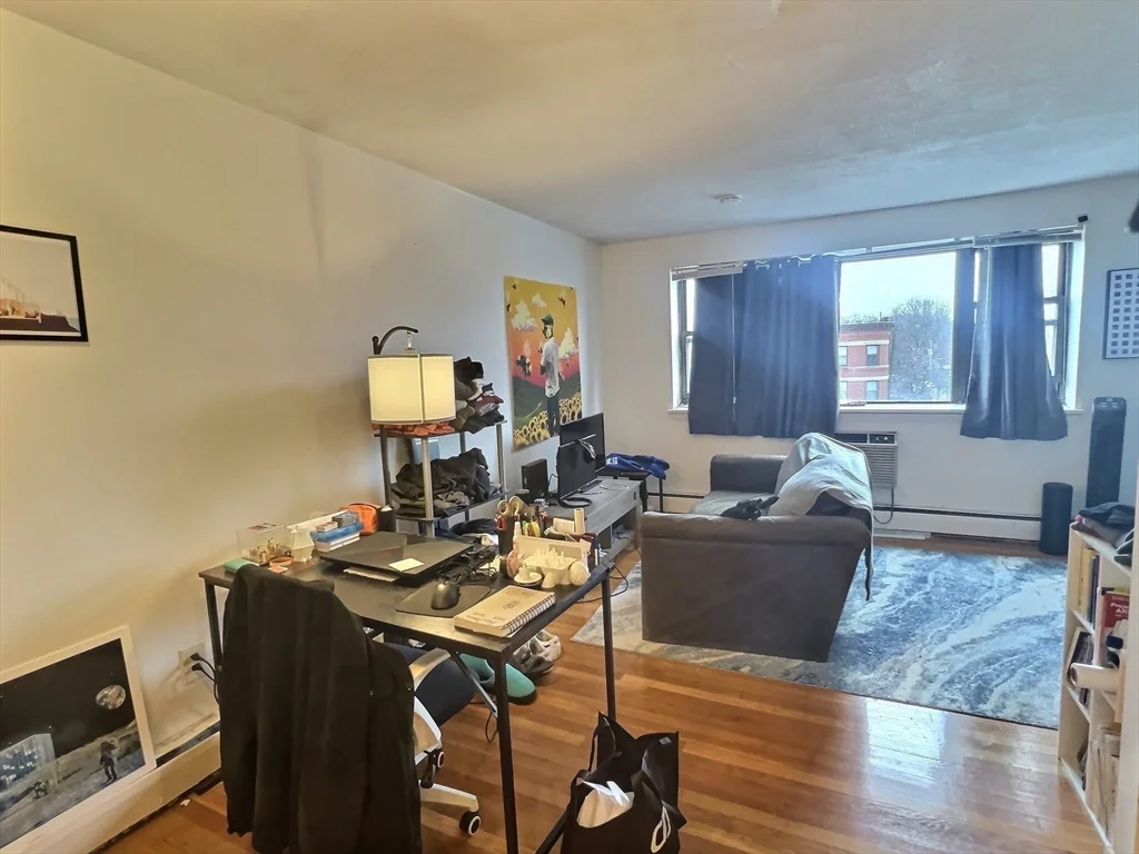 1016 Commonwealth Ave, North Brookline