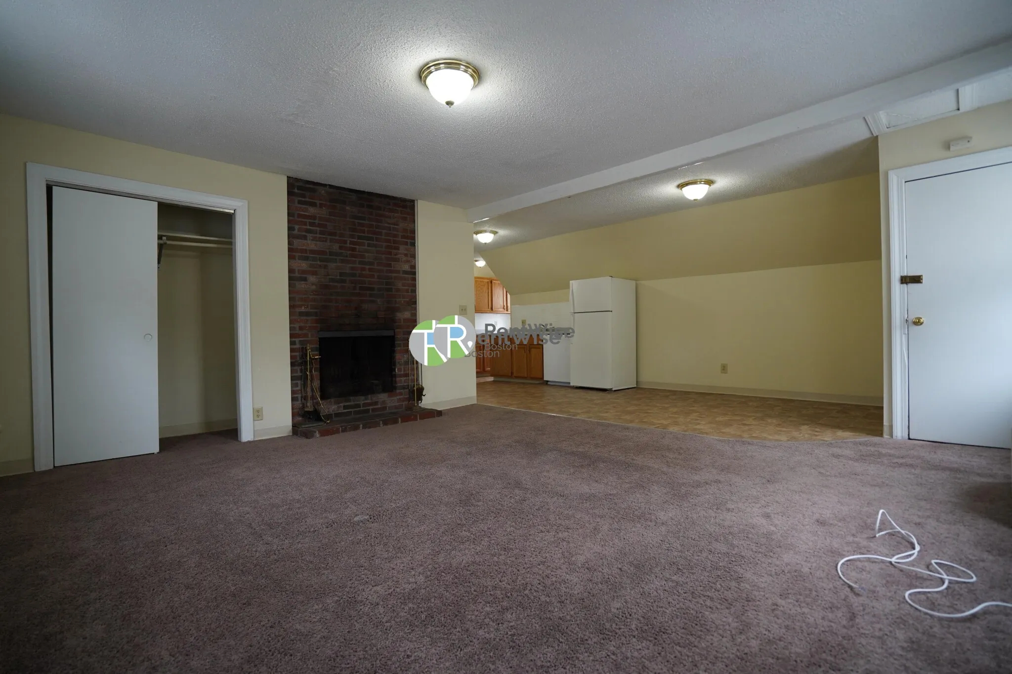 80 Robbins St, South Side