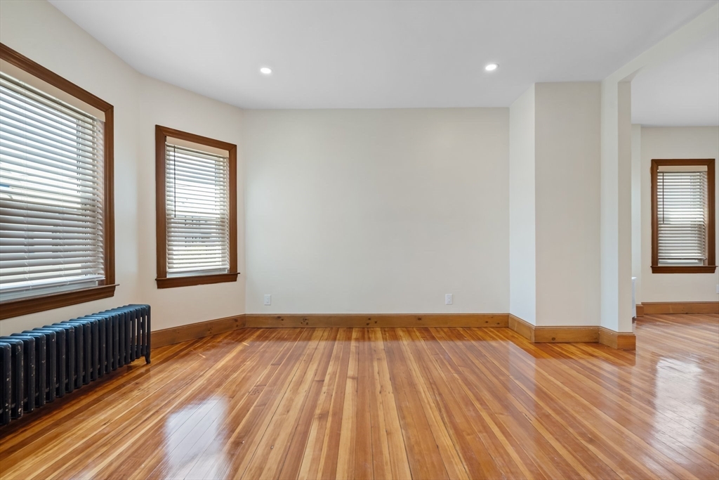 62 Vernal St, Everett