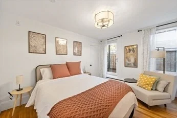 102 Revere, Beacon Hill