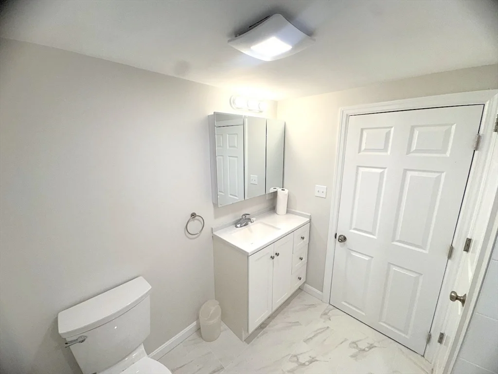 39 Cottage St, Stoneham