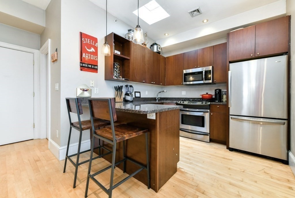 137-139 D St, South Boston