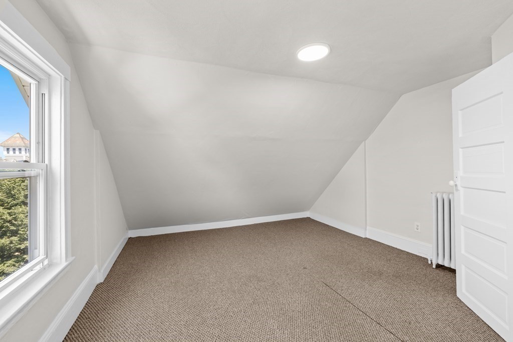 85 Linden Ave, West End