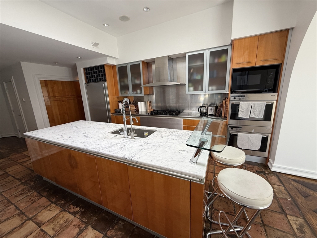 132 Yarmouth Rd, Brookline