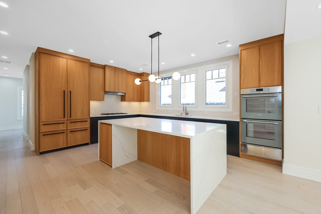 116 Columbia St, North Brookline