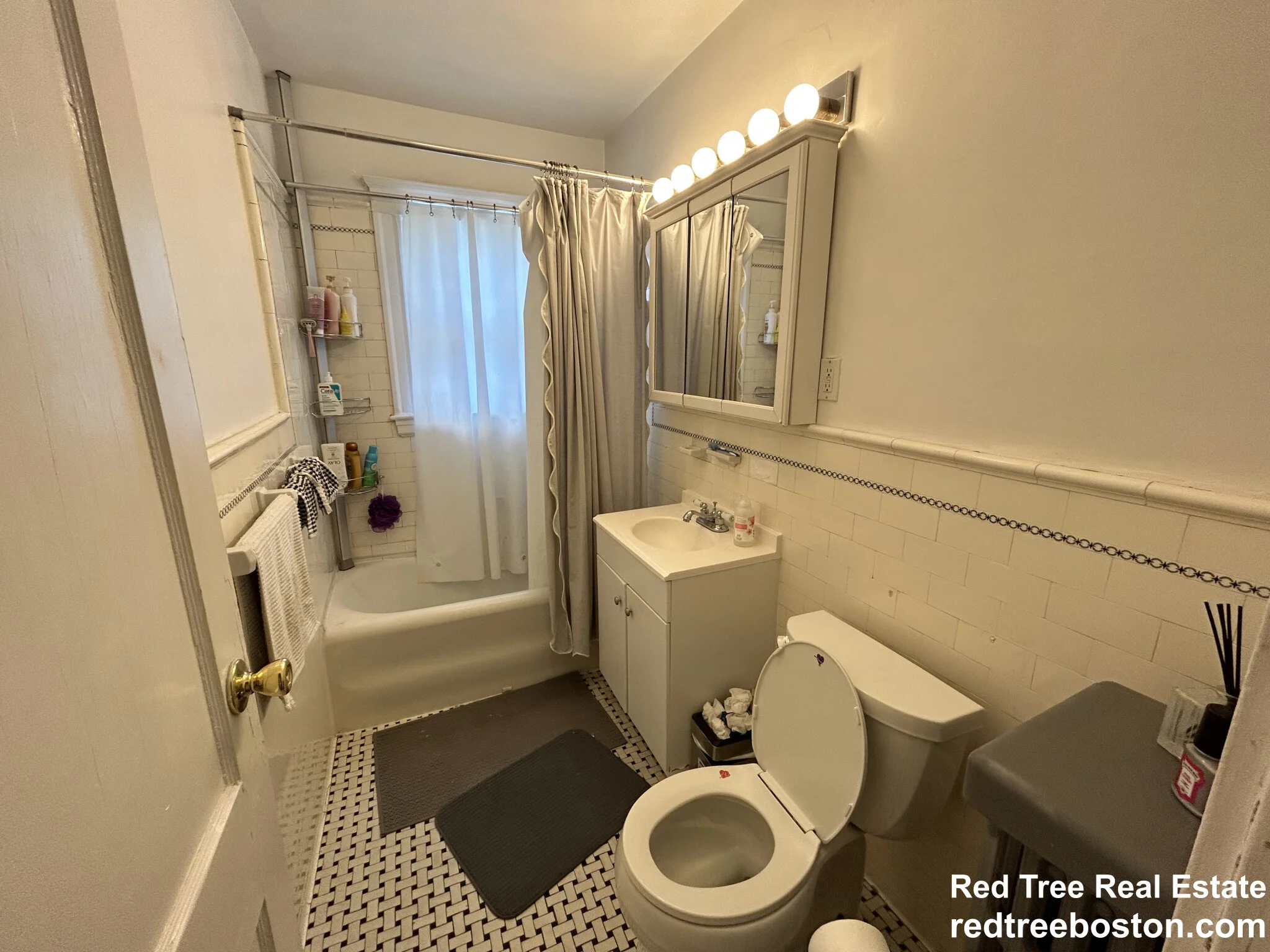 40 Kirkwood Rd, Brighton
