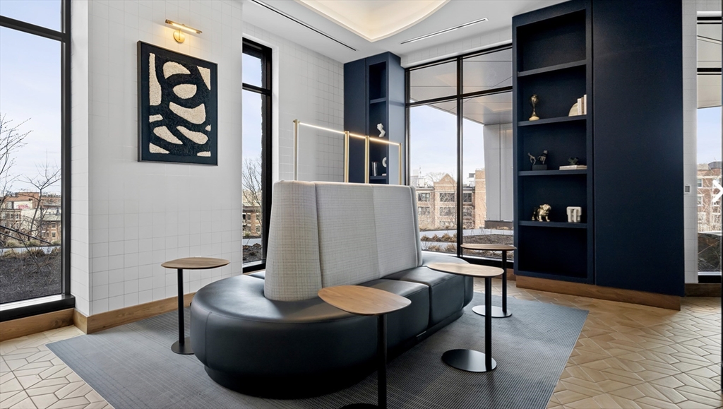 1515 Commonwealth Ave, Brighton