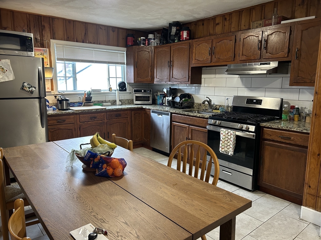 41 Hancock Ave, Medford