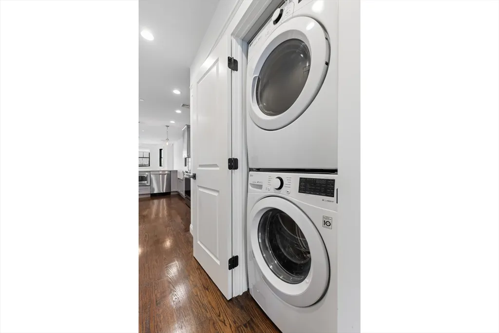 229 E Eagle St, East Boston