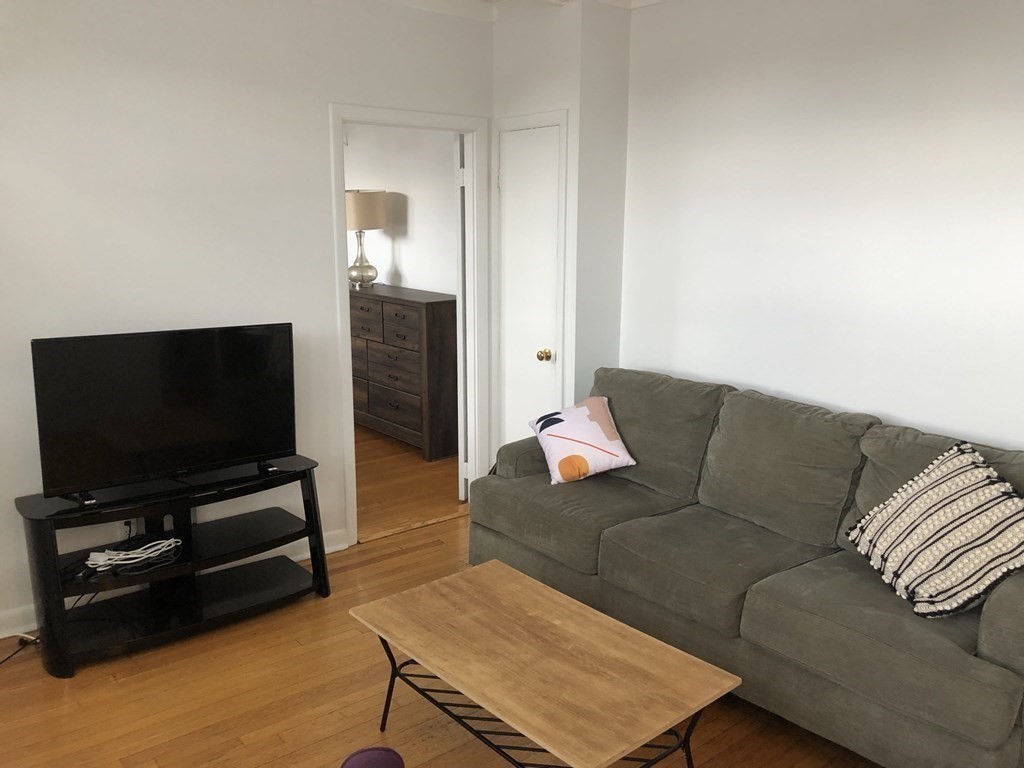 4 Commonwealth Ct, Brighton