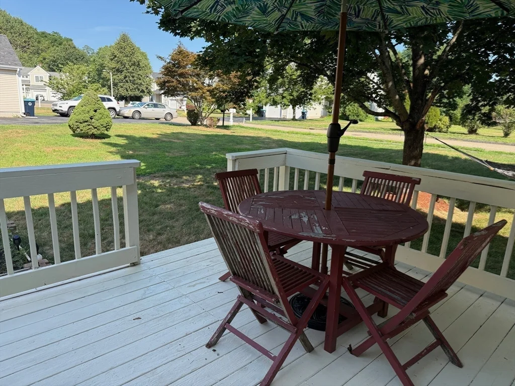 10 Ptarmigan Dr, Shrewsbury