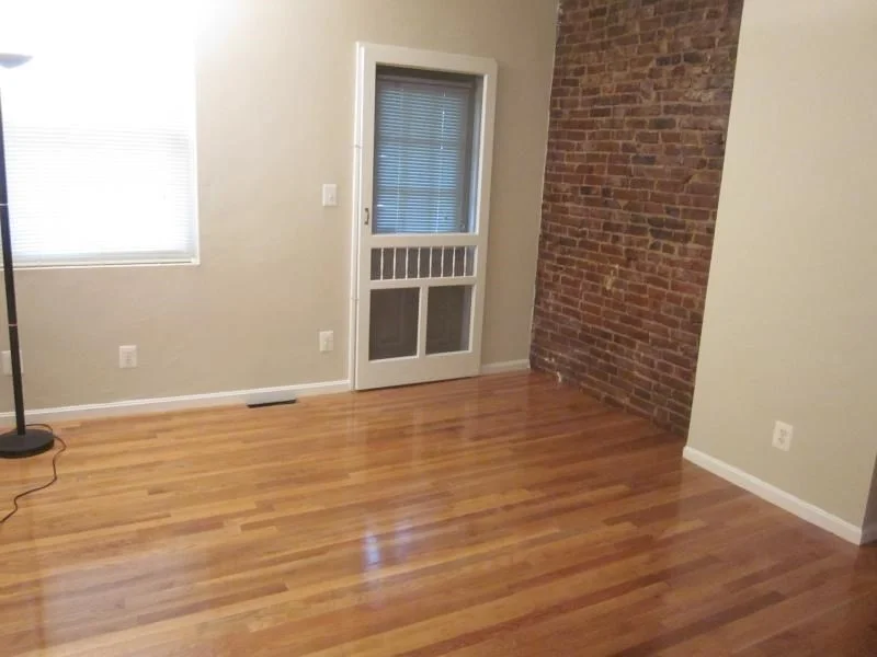 202 W 9th, South Boston