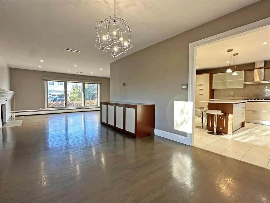 6 Brownson Ter, Jamaica Plain