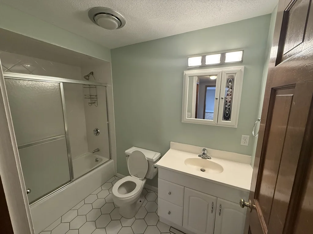 59 Elm St, Rehoboth