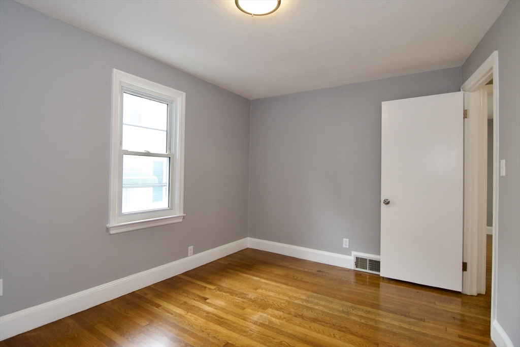 63 Grandview St, East Forest Park