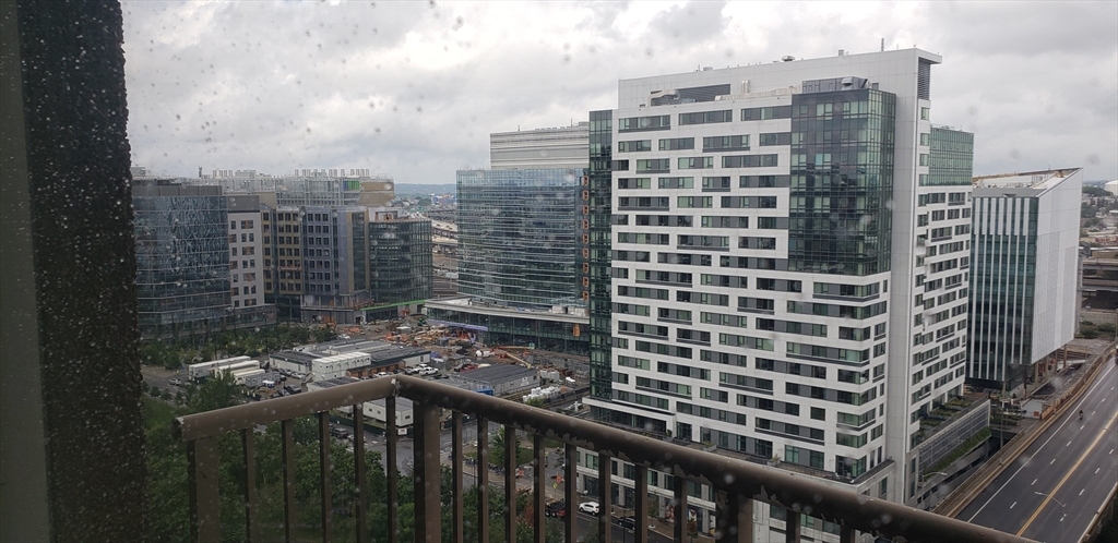 8 Museum Way, East Cambridge