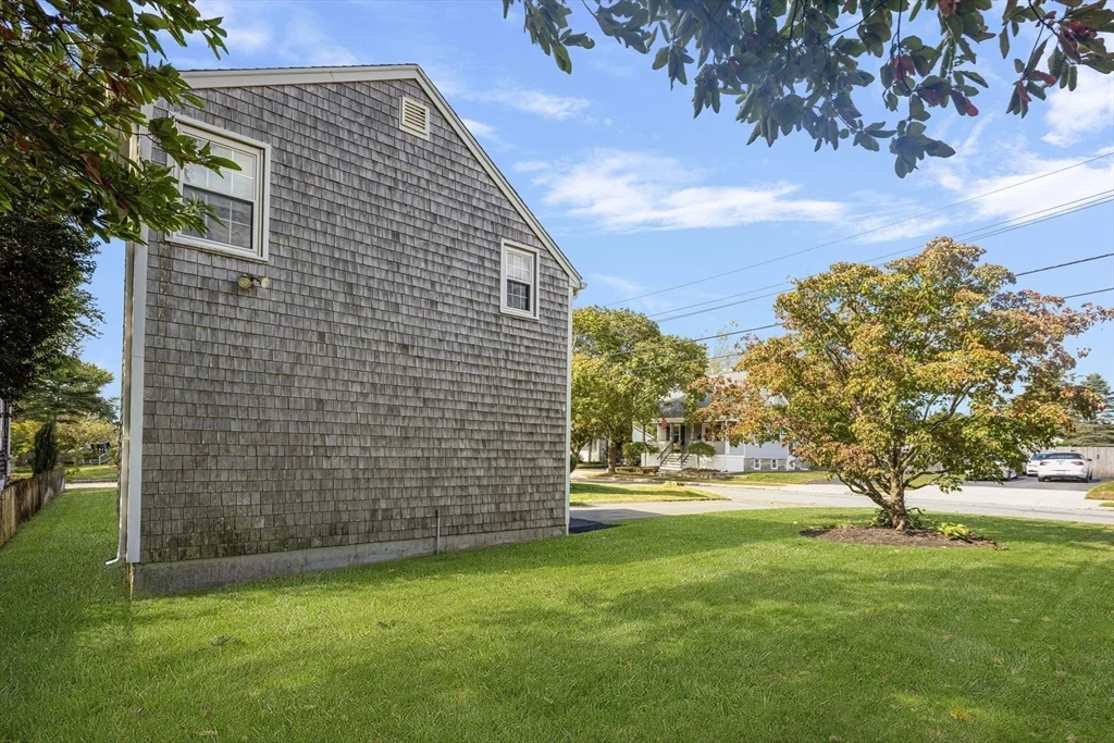 42 Fairmount St, New Bedford