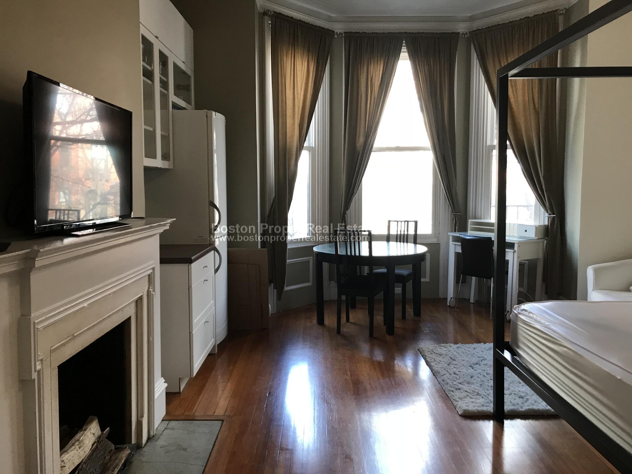 323 Beacon St, Back Bay