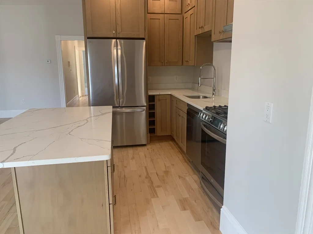 873 East 4th St, South Boston