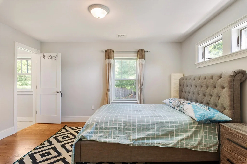 24 Dogwood Ln, Birds Hill