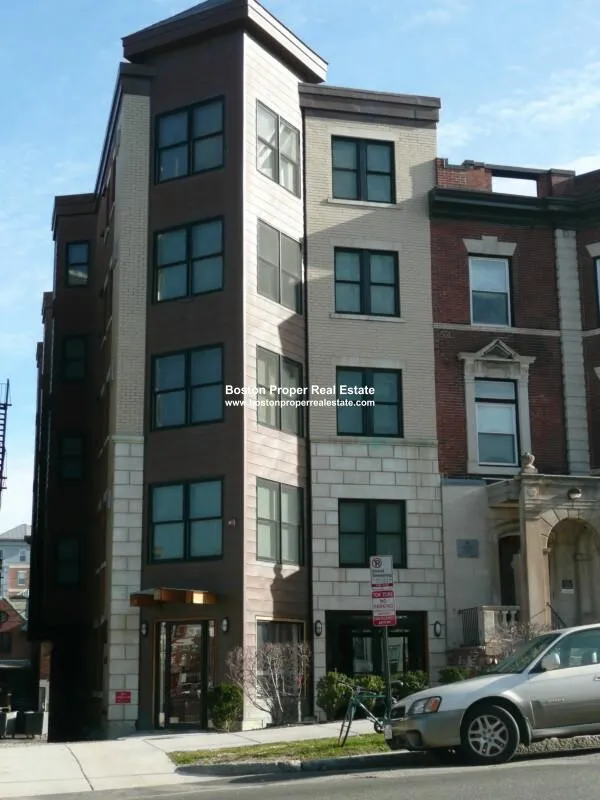 461 Park Dr, Fenway