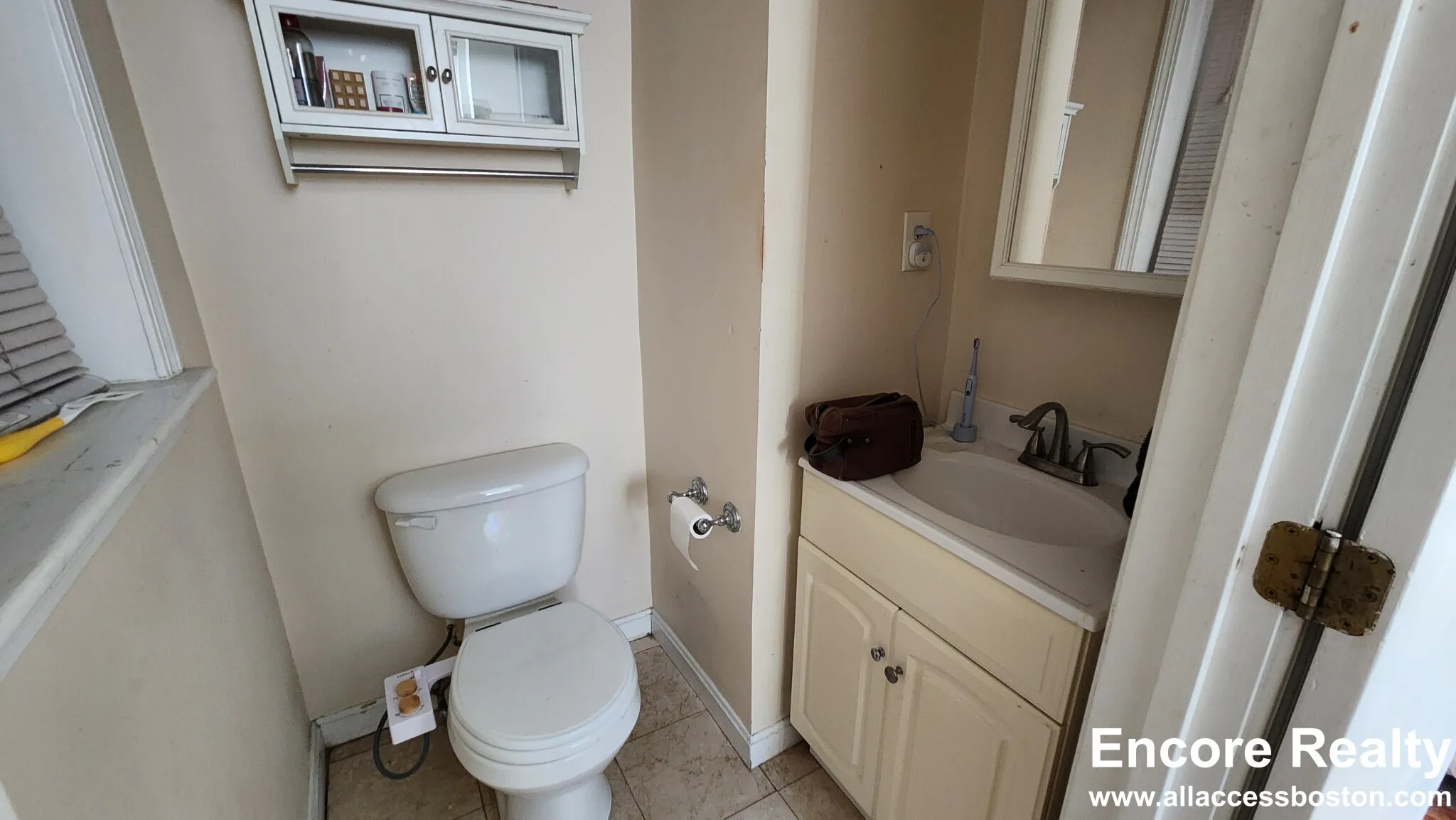 19 Aberdeen St, Fenway