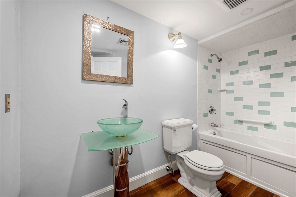 12 Keswick St, Fenway