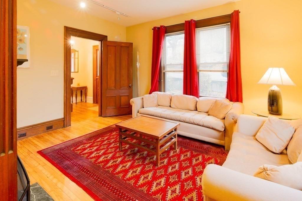 182 Palfrey St, Watertown