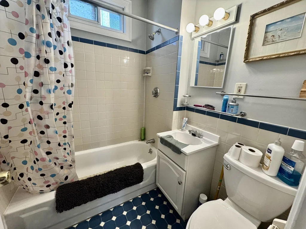 51 Montebello Rd, Jamaica Plain