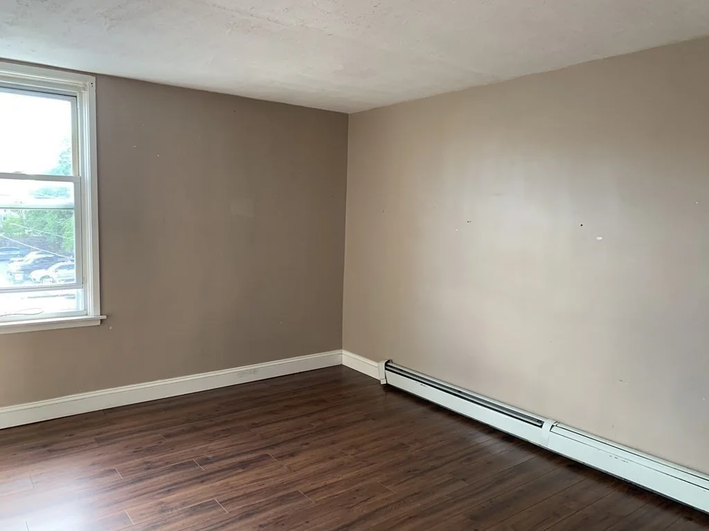 934 County St, Fall River