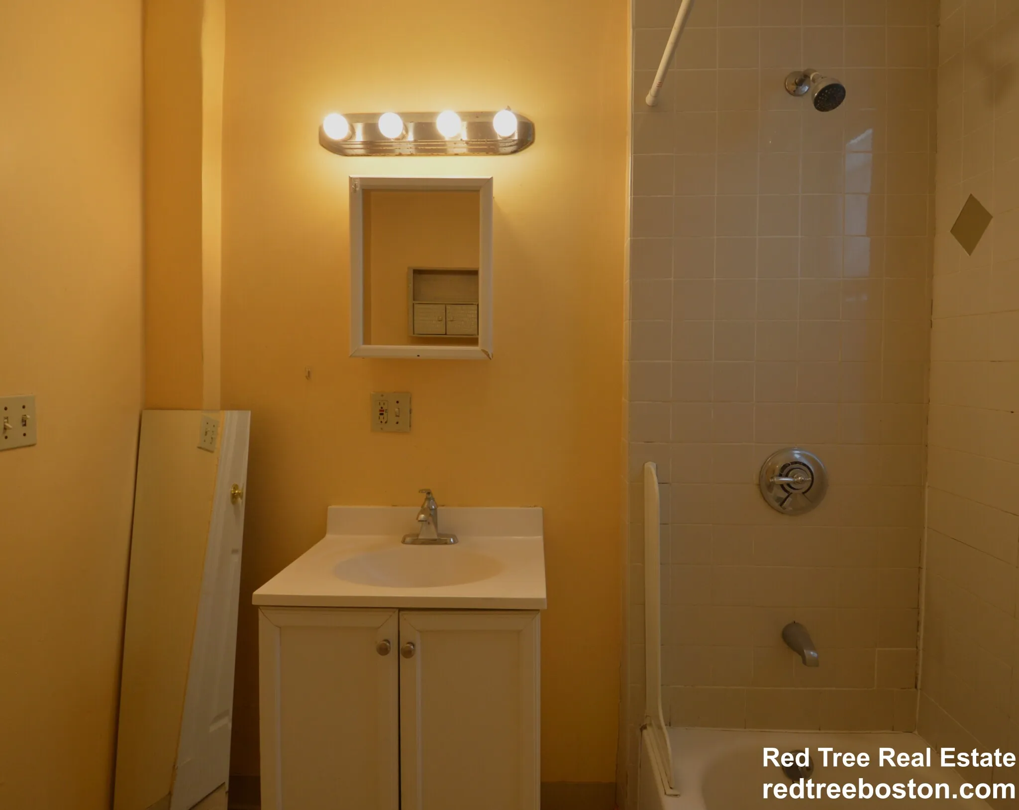 10 Bucknam St, Mission Hill