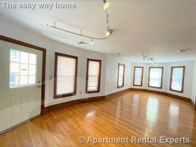 15 Conwell St, Davis Square