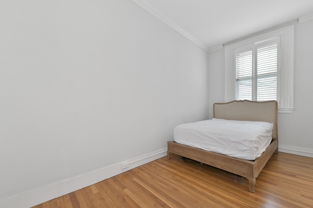 240 Marlborough St, Back Bay