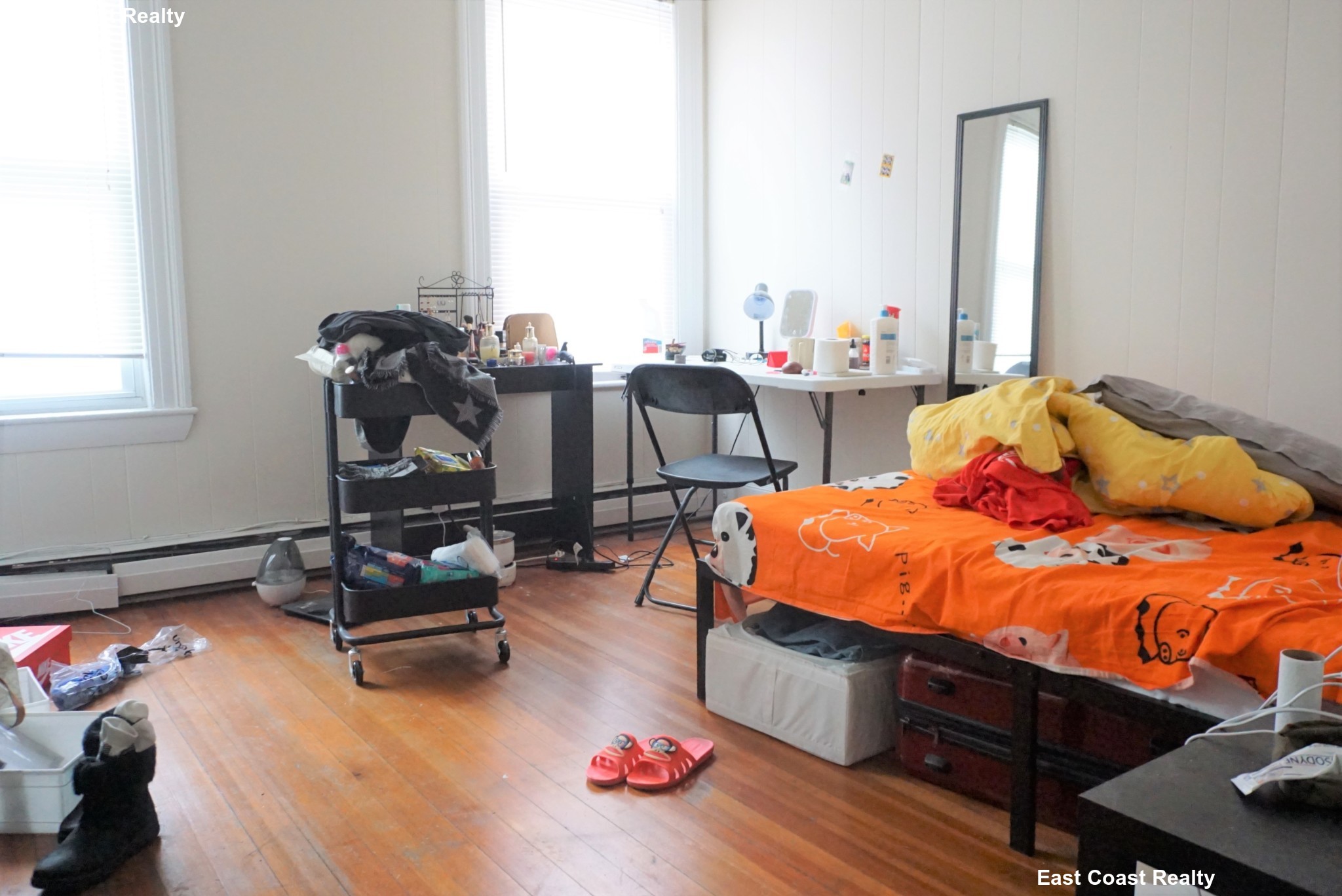 4 Ashford Ct, Allston