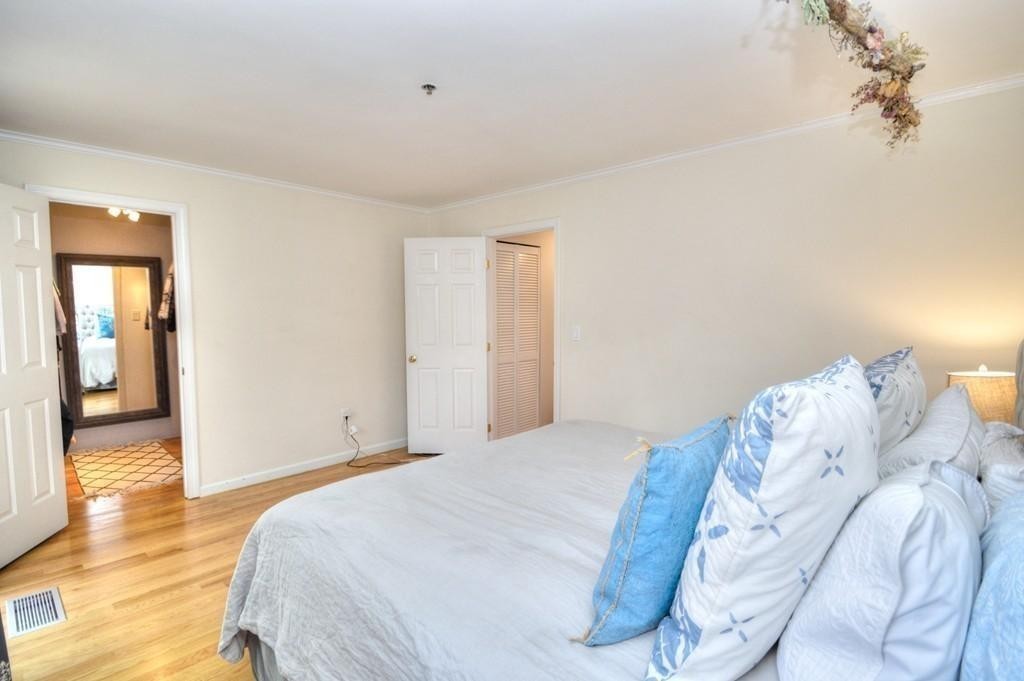 21 Main St, Charlestown